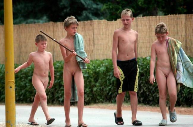 Photo beauty family nudism in Germany [FKK bilder] [ヌーディズムについて学ぶ]