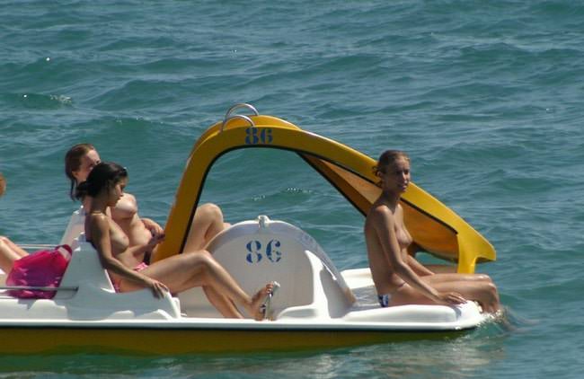 Family nudism France [Cote d'Azur] [ヌーディズムについて学ぶ]