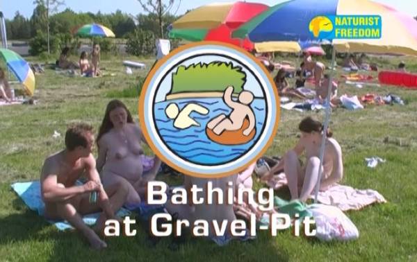 Bathing At Gravel Pit - new beauty family nudism video [720×480 | 00:55:00 | 1.3 GB] [ヌーディズムについて学ぶ]