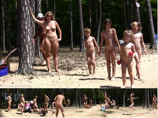 Family nudism outdoors - purenudism videos [1920x1080 | 00:27:16 | 1.1 GB] [ヌーディズムについて学ぶ]